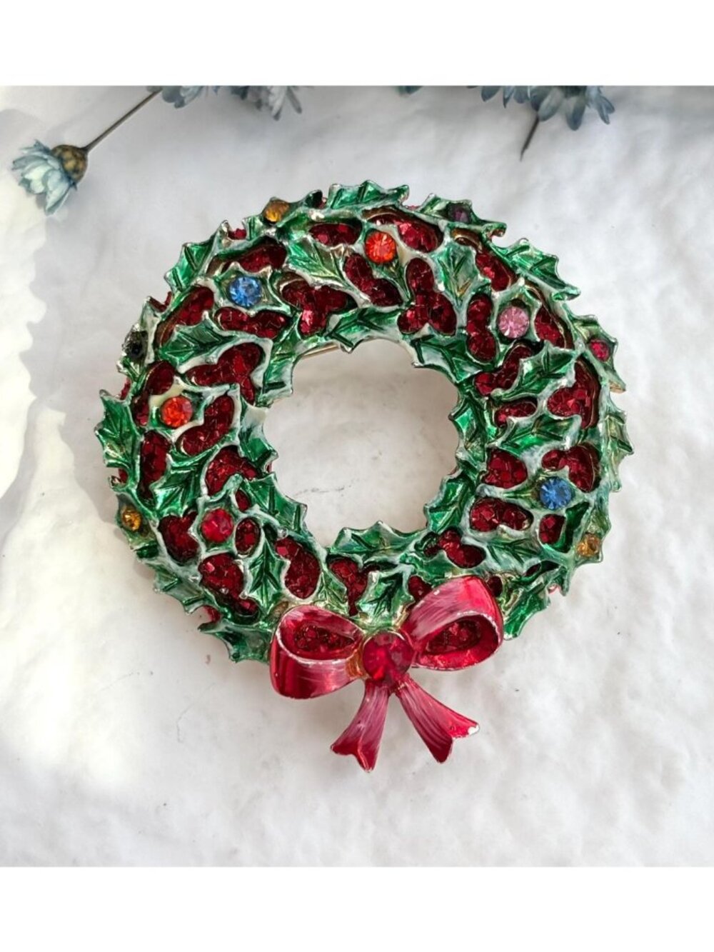 Wreath Shaped Enamel Christmas | Holiday Gold T 80's Vintage Brooch | Pin